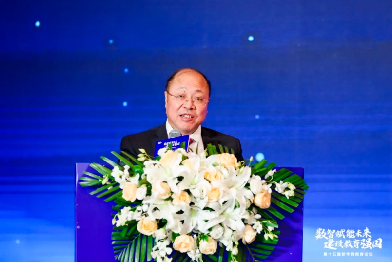 榮耀時刻｜熱烈祝賀首冠教育集團榮獲2024新華網(wǎng)教育論壇“職業(yè)教育企業(yè)及榜樣集團優(yōu)秀案例”兩項大獎！