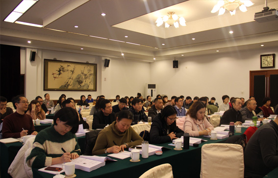 學(xué)員課上認(rèn)真學(xué)習(xí)，積極討論